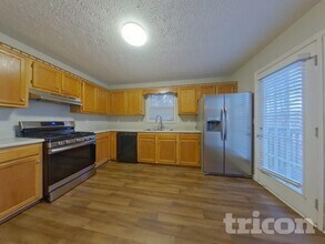 116 Summer Lake Dr in Dallas, GA - Building Photo - Building Photo