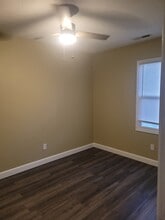 1100 Saint Marys Blvd, Unit B in Jefferson City, MO - Building Photo - Building Photo
