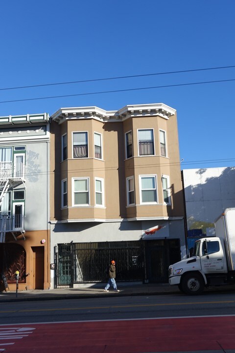 2217-2221 Mission St in San Francisco, CA - Building Photo