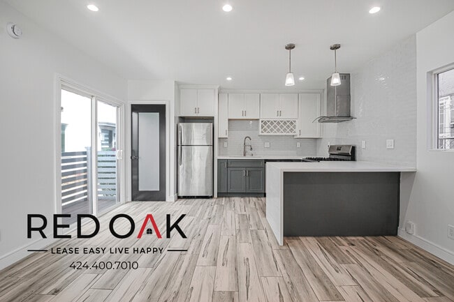 property at 836 Van Ness Ave