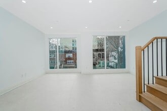 421 78th St, Unit 2 in Brooklyn, NY - Foto de edificio - Building Photo