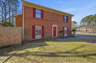 393 Jury Ln in Newport News, VA - Building Photo - Building Photo