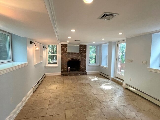 36 Sunhill Ln in Newton, MA - Building Photo - Building Photo