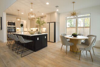 176 Sweeping Valley Dr in Montgomery, TX - Building Photo - Building Photo