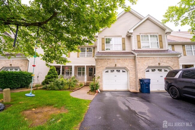 141 Briarwood Dr in North Brunswick, NJ - Building Photo - Building Photo