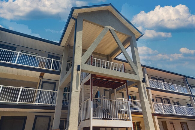 Monarch at Bessemer in Bessemer, AL - Building Photo - Building Photo