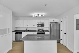 The Ariel - Beautifully Renovated! in Bowling Green, KY - Building Photo - Building Photo