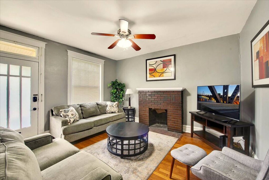 4137 Shaw Blvd in St. Louis, MO - Building Photo