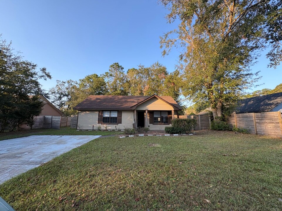 804 Olive St in Hinesville, GA - Building Photo