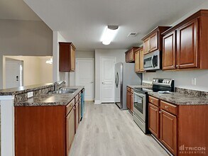 275 Galway Ln in Hampton, GA - Building Photo - Building Photo