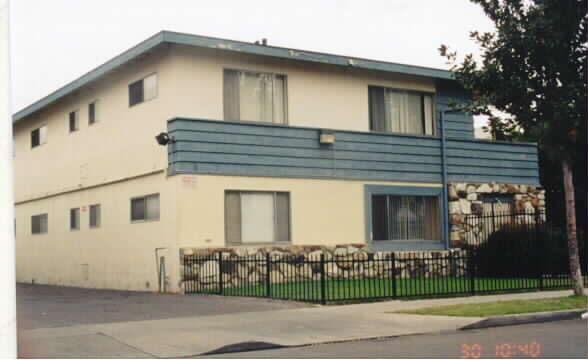 1114 N Mayfair Ave in Anaheim, CA - Building Photo - Building Photo