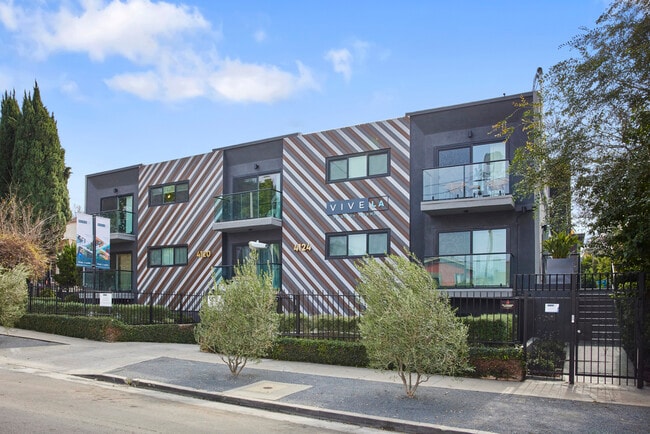 Nash on Normal in Los Angeles, CA - Foto de edificio - Building Photo