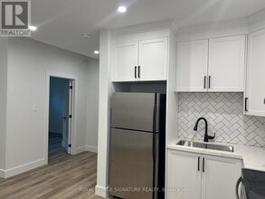 49 Alexander Blvd in Georgina, ON - Building Photo - Building Photo