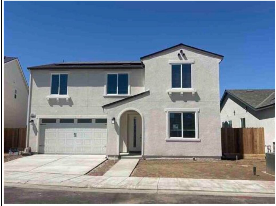 6684 E Oslin Ave in Fresno, CA - Building Photo