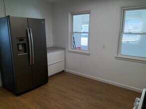 37 Van Wart Path in Newton, MA - Building Photo - Building Photo