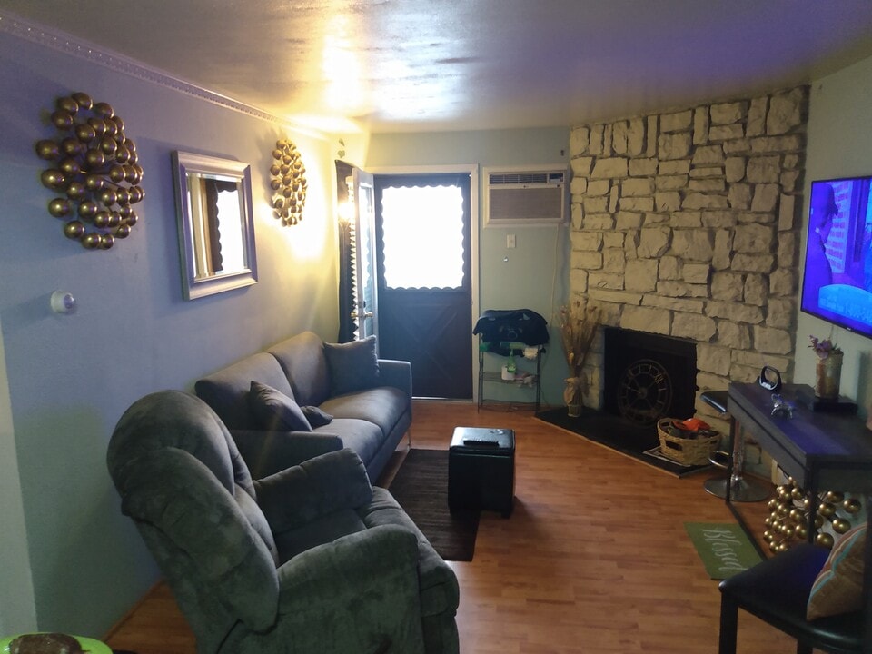 10150 E Virginia Ave, Unit 5-101 in Denver, CO - Building Photo