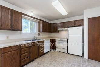1220 Galway Dr in Billings, MT - Building Photo - Building Photo