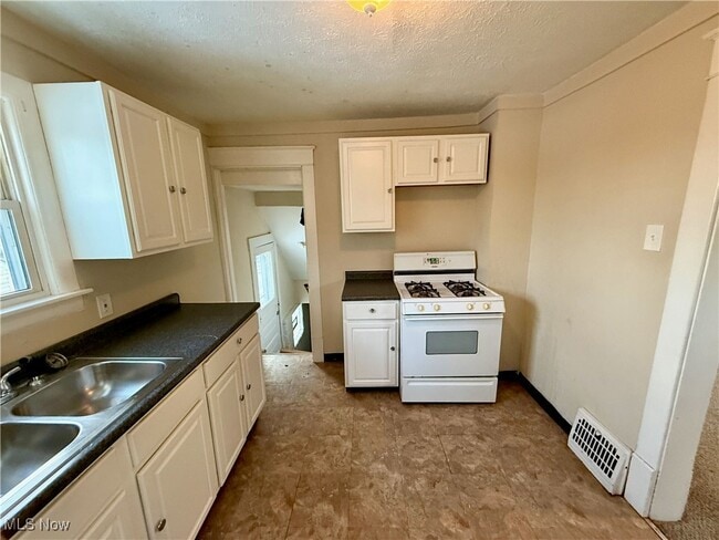 property at 2157 10th St SW