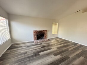 231 Laurelwood Ln in Lake Elsinore, CA - Building Photo - Building Photo