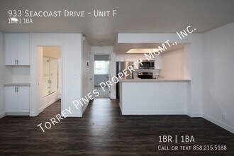 933 Seacoast Dr-Unit -Unit F in Imperial Beach, CA - Building Photo - Building Photo