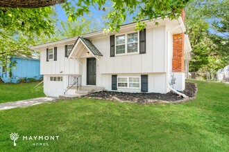 10422 Manchester Ave in Kansas City, MO - Building Photo - Building Photo