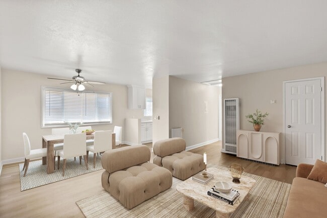 Melrose Manor Apartments - Riverside, CA in Riverside, CA - Foto de edificio - Building Photo