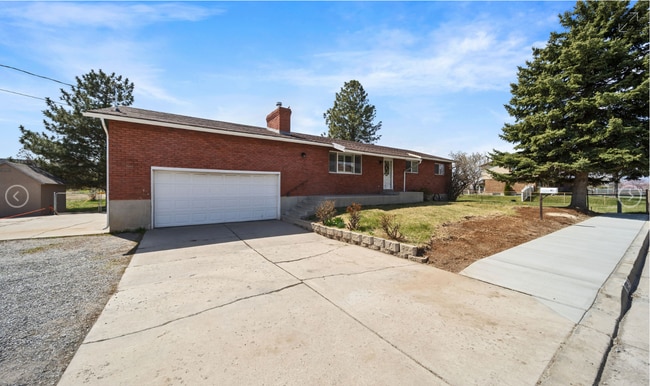 property at 689 W 1200 N