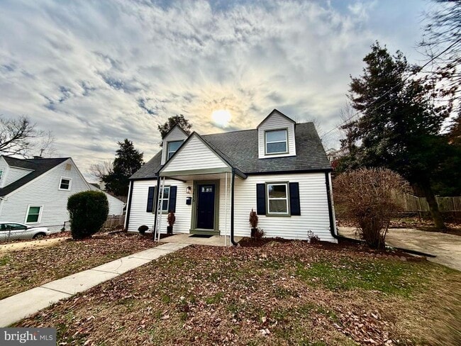 property at 2415 Fairhaven Ave