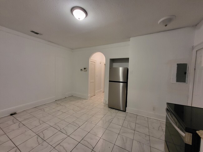 4304-4306 Springfield Blvd, Unit 4304 in Jacksonville, FL - Foto de edificio - Building Photo