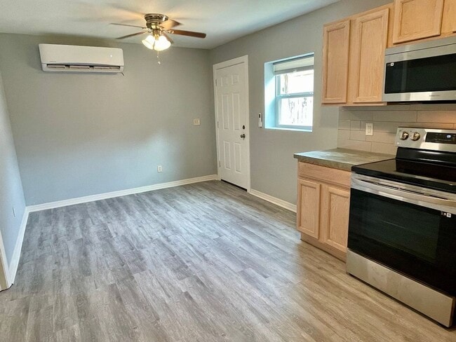 2405 Harper St in Tampa, FL - Building Photo - Building Photo