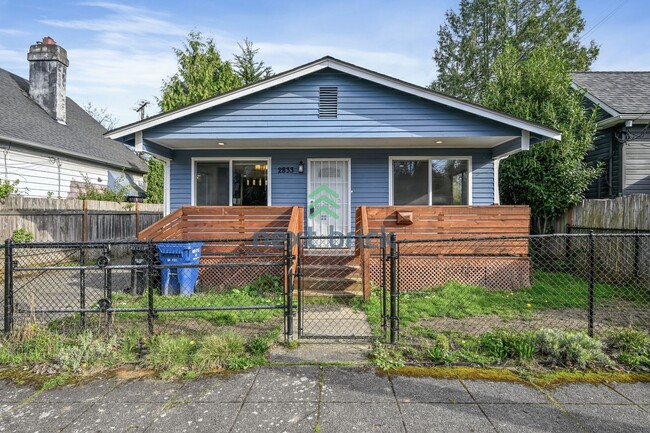 property at 2833 E Arthur Pl