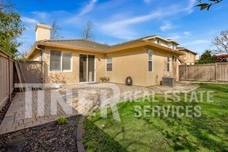 2500 Merlin Way in Elk Grove, CA - Building Photo - Building Photo