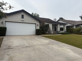 6805 Leaf Valley Dr in Bakersfield, CA - Building Photo