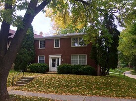 3700 N Morris Blvd in Shorewood, WI - Building Photo