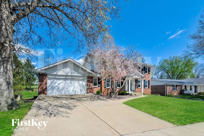 14545 Appalachian Trail in Chesterfield, MO - Foto de edificio
