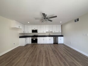 5225 Katella Rd in South Gate, CA - Building Photo - Building Photo