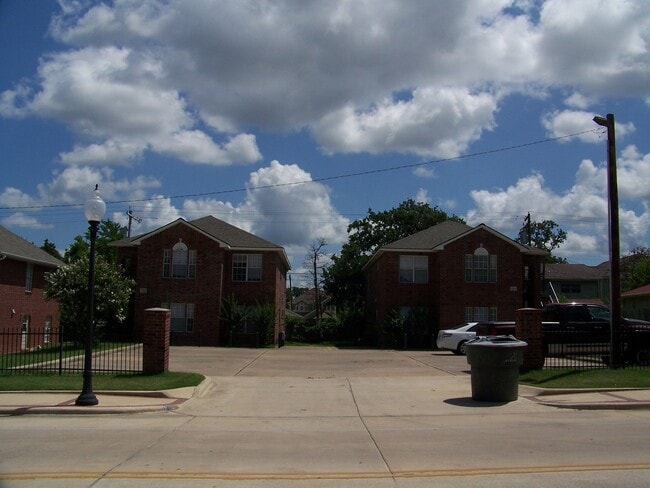 3901 College Main St in Bryan, TX - Building Photo - Building Photo