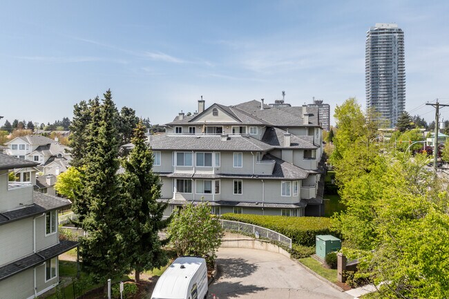 La Costa Green in Surrey, BC - Building Photo - Building Photo