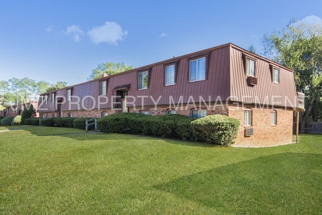 2165 Decker Rd-Unit -30 in Walled Lake, MI - Building Photo - Building Photo