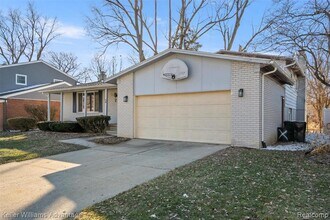 14377 Cranston St in Livonia, MI - Building Photo - Building Photo