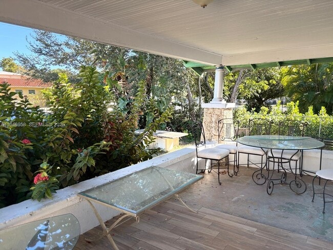 1244 SW 13th Ct in Miami, FL - Building Photo - Building Photo