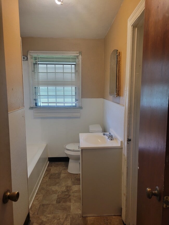 1109 Palmyra St in Jackson, MS - Building Photo - Building Photo