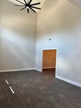 2445 Monarch Dr in Laredo, TX - Building Photo - Building Photo