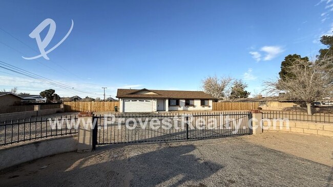 20816 Yucca Loma Rd in Apple Valley, CA - Building Photo - Building Photo