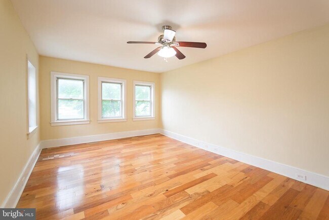 2248 Bryn Mawr Ave in Philadelphia, PA - Building Photo - Building Photo