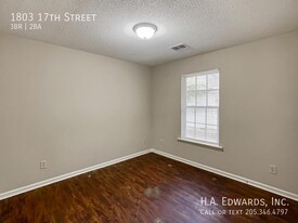 1803 17th St-Unit -218 in Northport, AL - Building Photo - Building Photo