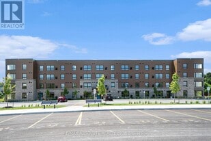 12 Thomas St S in Arnprior, ON - Building Photo
