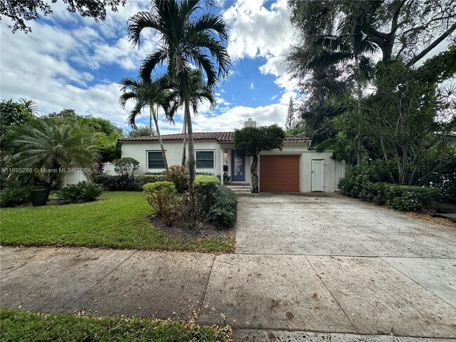 54 NW 106th St-Unit -Cottage in Miami Shores, FL - Foto de edificio - Building Photo