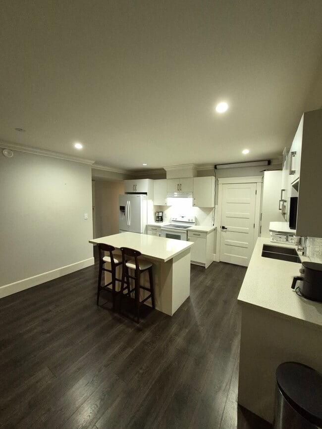 property at 920 Wavertree Rd