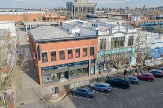 455 Court St NE in Salem, OR - Foto de edificio - Building Photo
